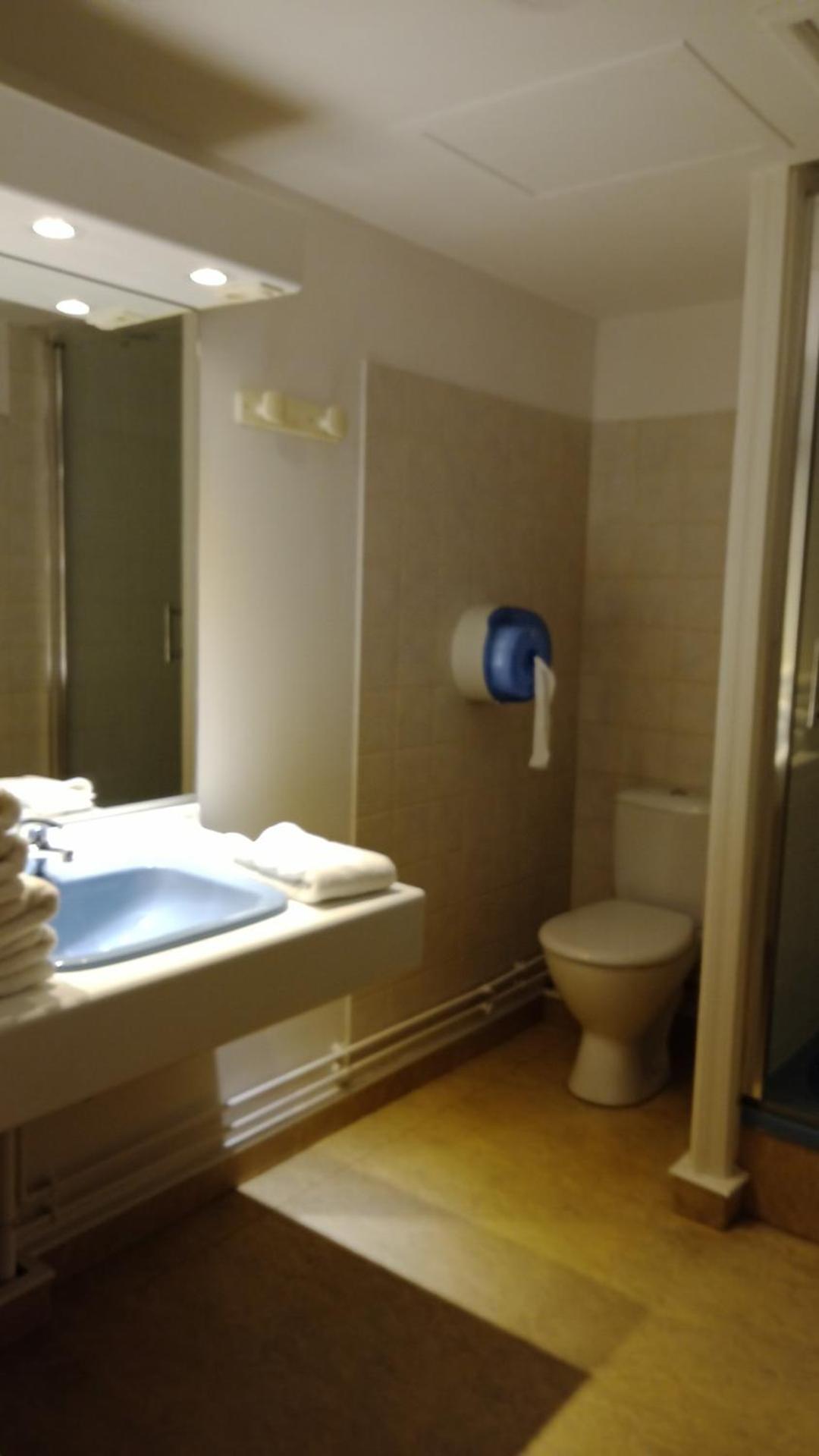 Hotel De France Vatan Bagian luar foto