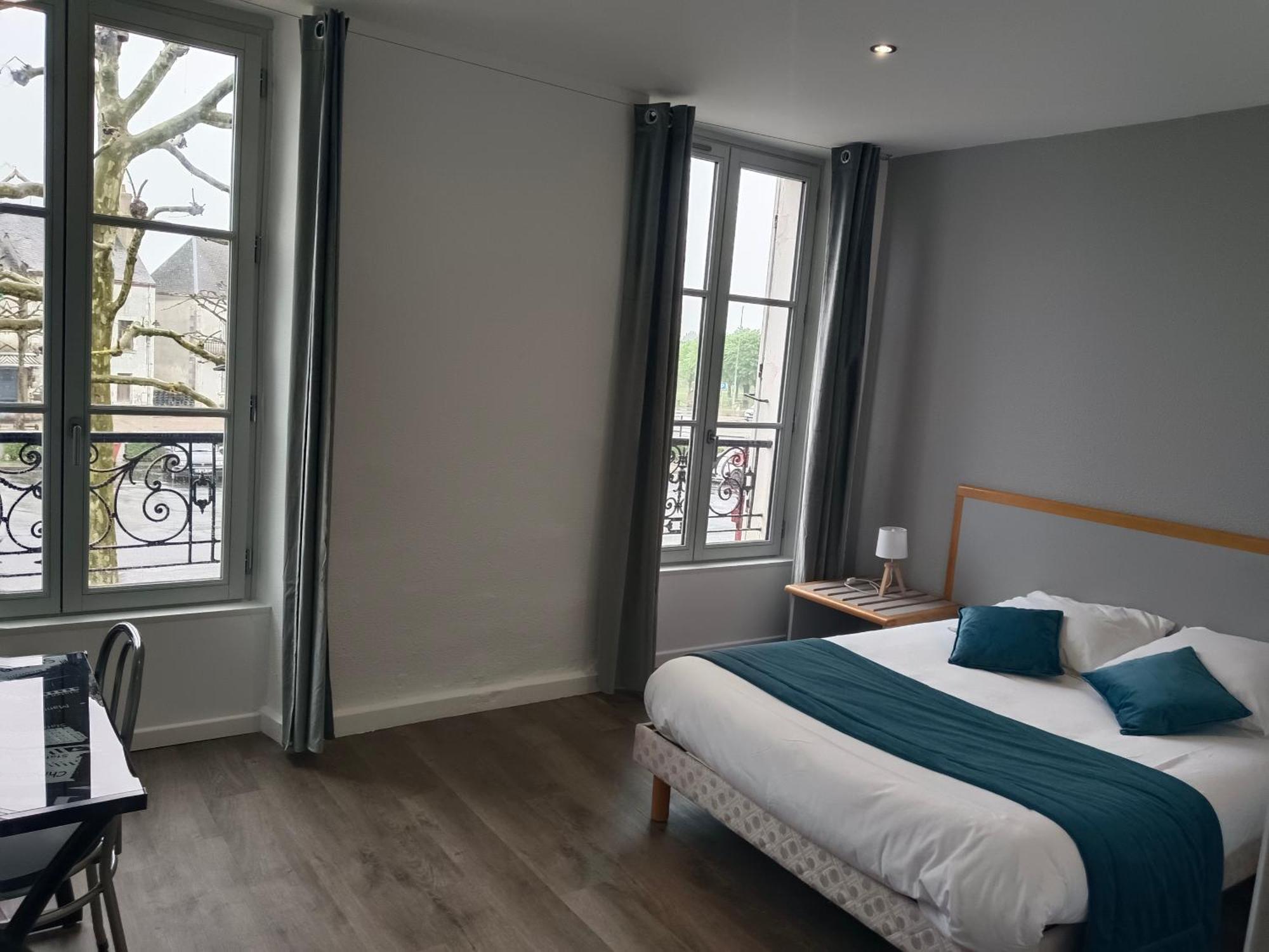 Hotel De France Vatan Bagian luar foto