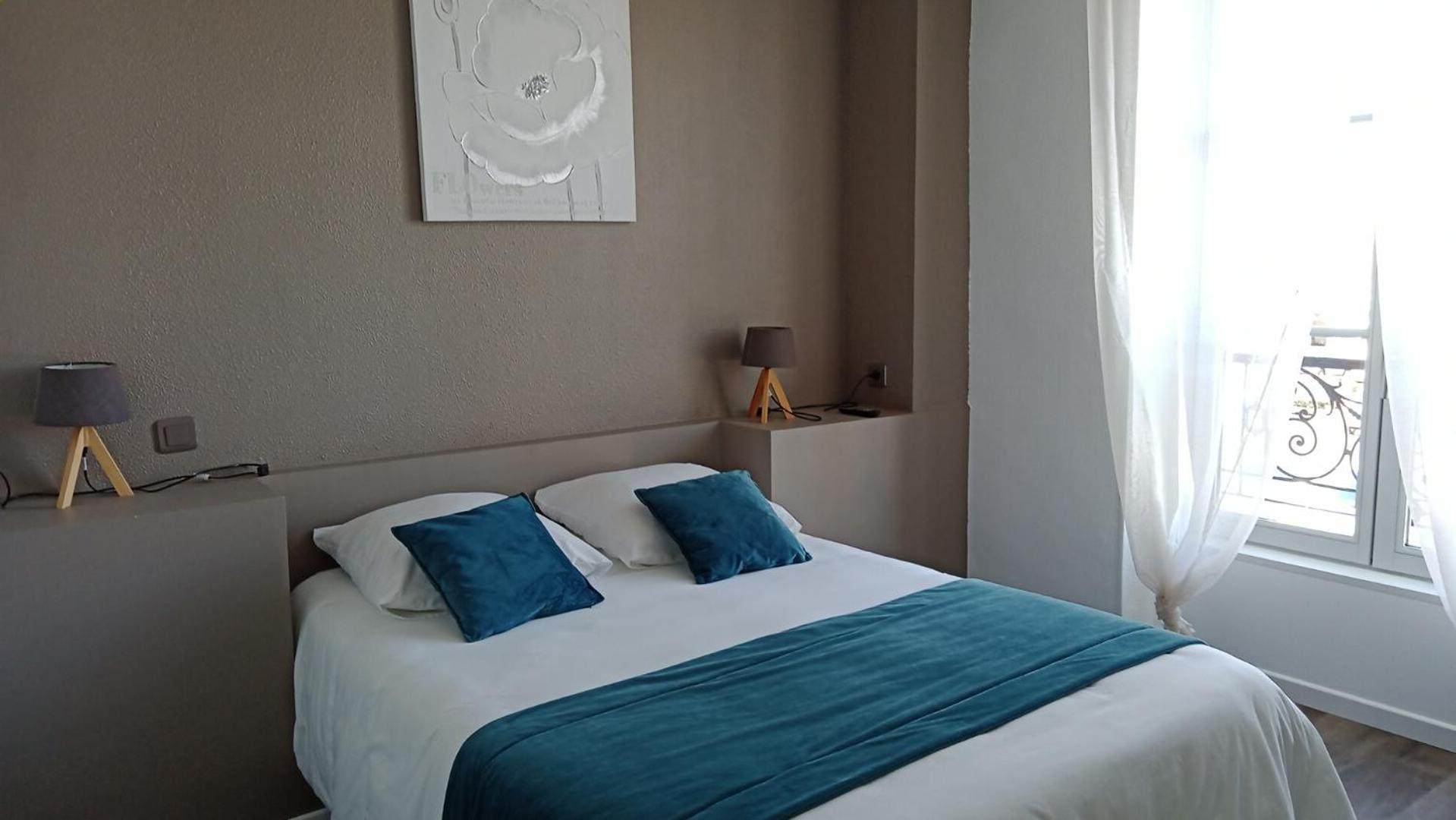 Hotel De France Vatan Bagian luar foto